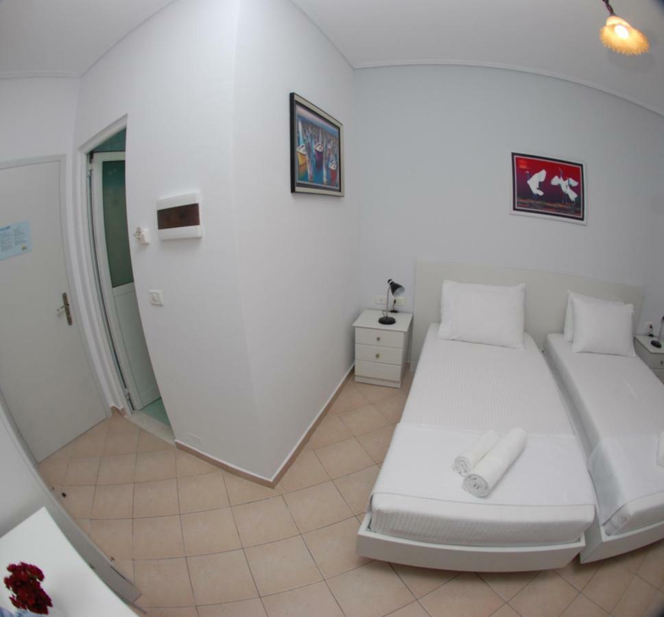 Hotel Ms Sarandë Exterior foto
