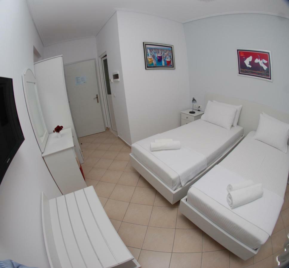 Hotel Ms Sarandë Exterior foto